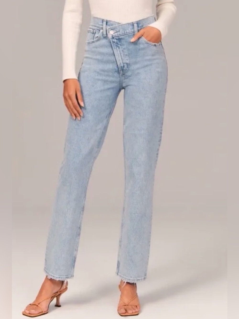 Abercrombie & Fitch Ultra High Rise 90s Straight Jeans